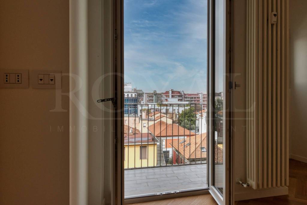 appartamento in vendita a Milano in zona Casoretto