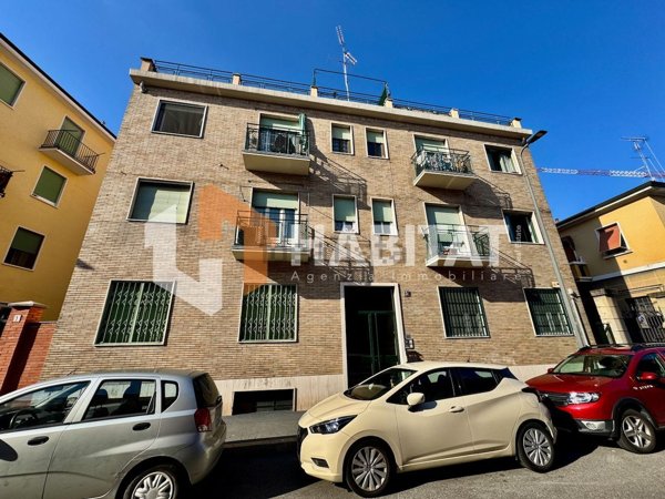 appartamento in vendita a Milano in zona Crescenzago