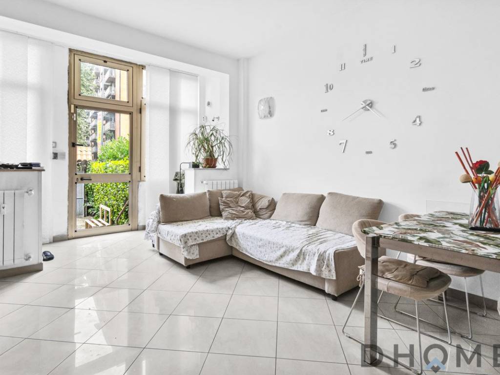 appartamento in vendita a Milano in zona Baggio