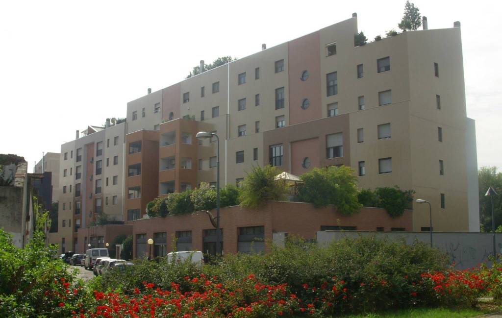 appartamento in vendita a Milano in zona Gratosoglio