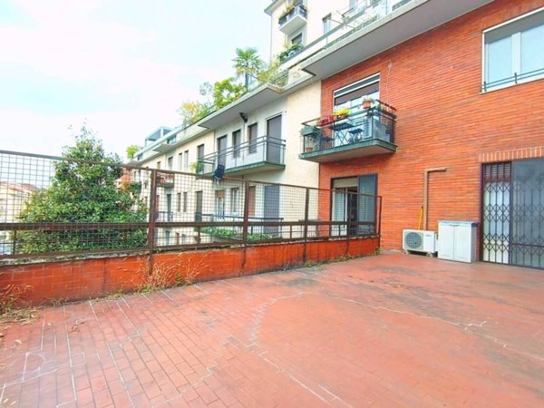 appartamento in vendita a Milano in zona Solari