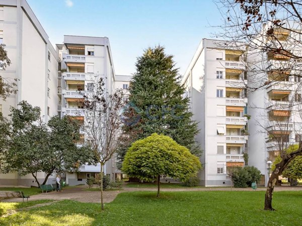 appartamento in vendita a Milano in zona Affori