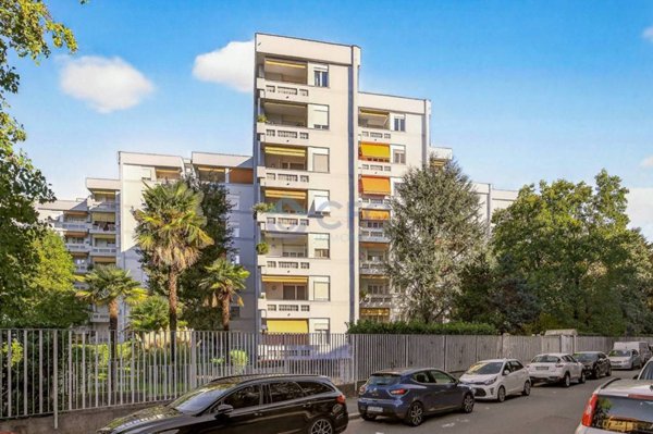 appartamento in vendita a Milano in zona Affori