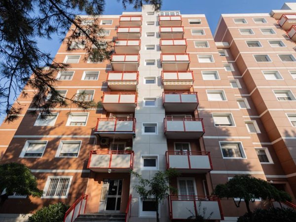 appartamento in vendita a Milano in zona Chiesa Rossa