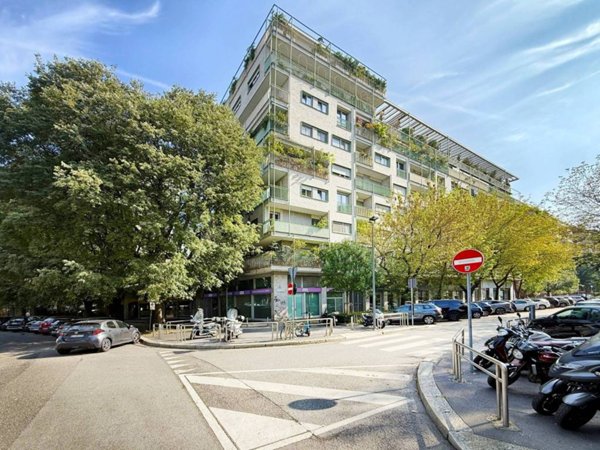 appartamento in vendita a Milano in zona Sempione