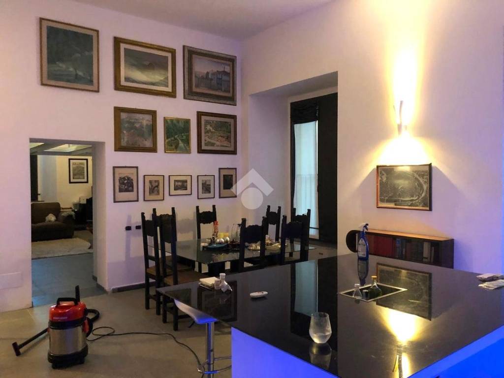 appartamento in vendita a Milano in zona Famagosta