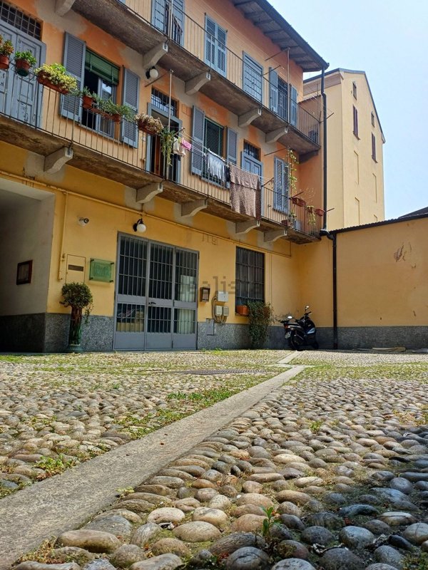 appartamento in vendita a Milano in zona Porta Genova
