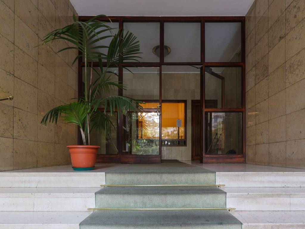 appartamento in vendita a Milano in zona Porta Venezia