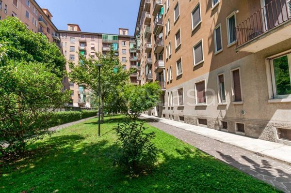 appartamento in vendita a Milano in zona Prato Centenaro