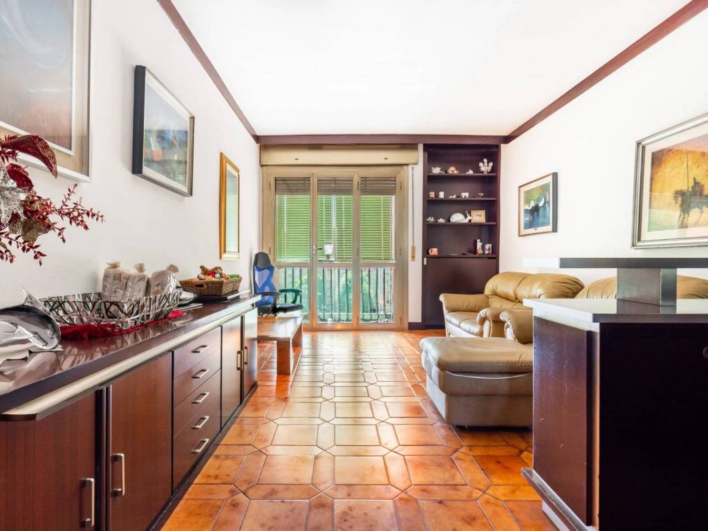 appartamento in vendita a Milano in zona Famagosta