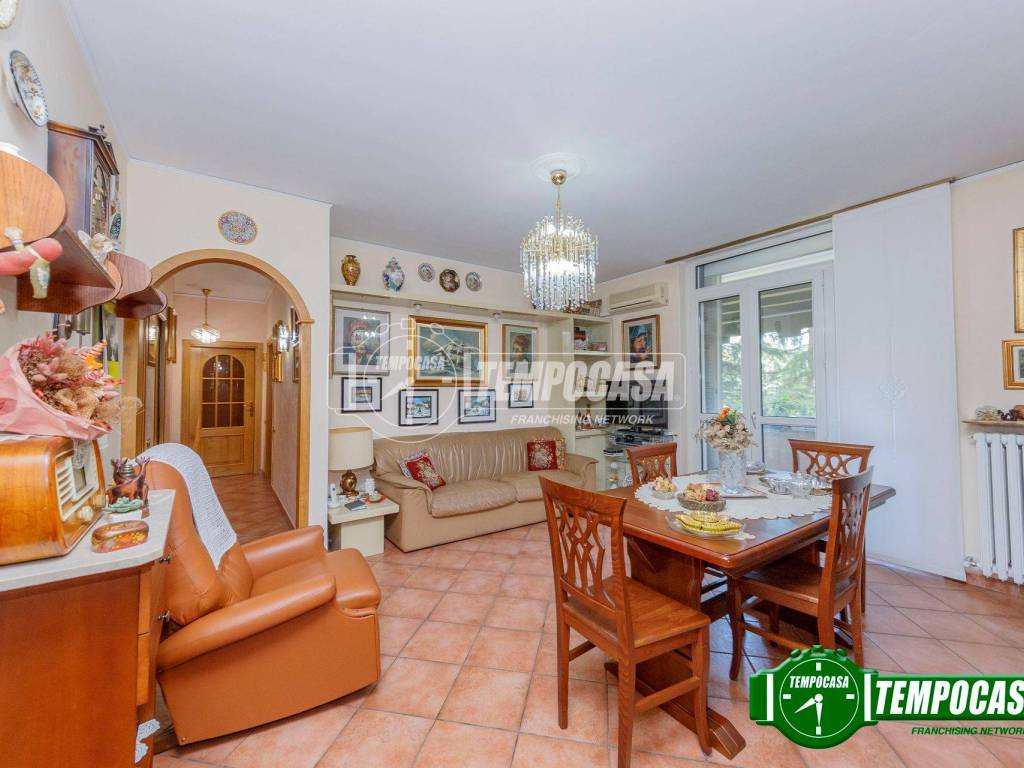 appartamento in vendita a Milano in zona QT8