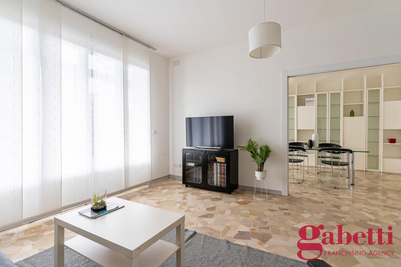appartamento in vendita a Milano in zona Città Studi