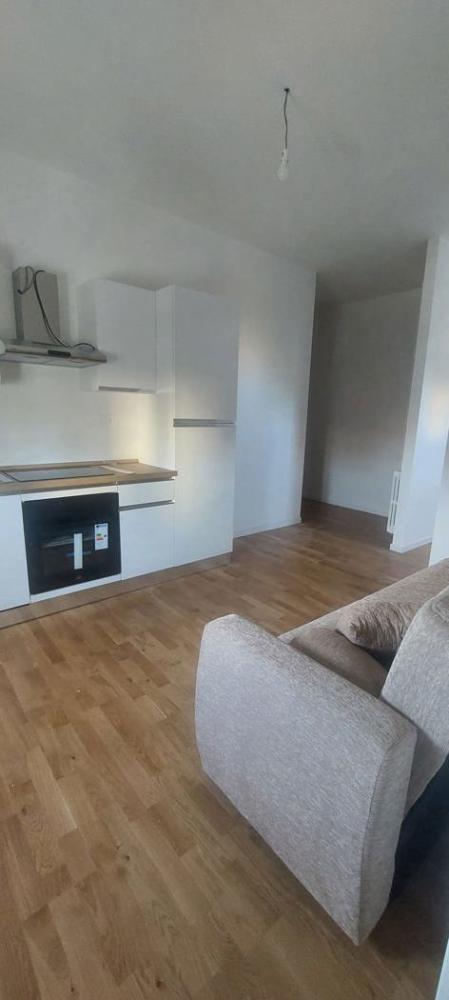 appartamento in vendita a Milano in zona Famagosta