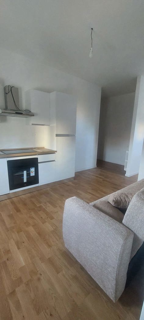 appartamento in vendita a Milano in zona Famagosta