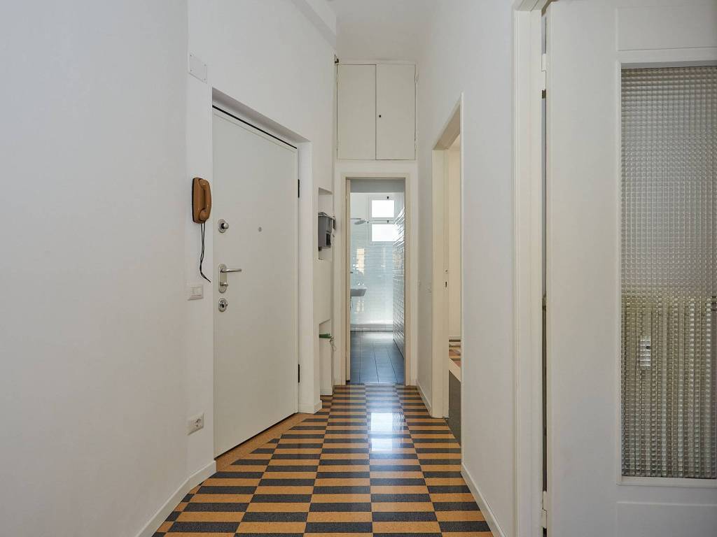 appartamento in vendita a Milano in zona Cagnola