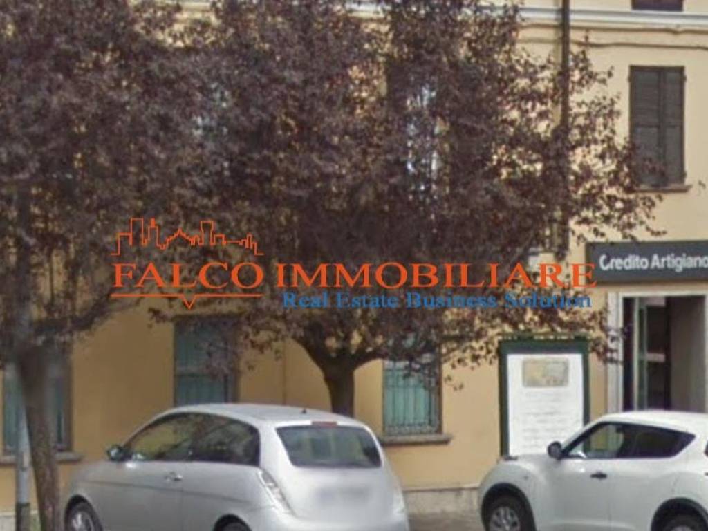 negozio in vendita a Milano in zona Lorenteggio