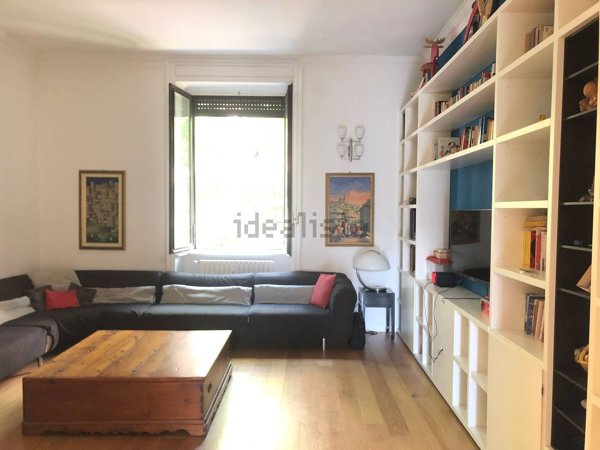 appartamento in vendita a Milano in zona Bocconi