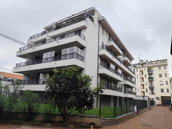 appartamento in vendita a Milano in zona San Cristoforo