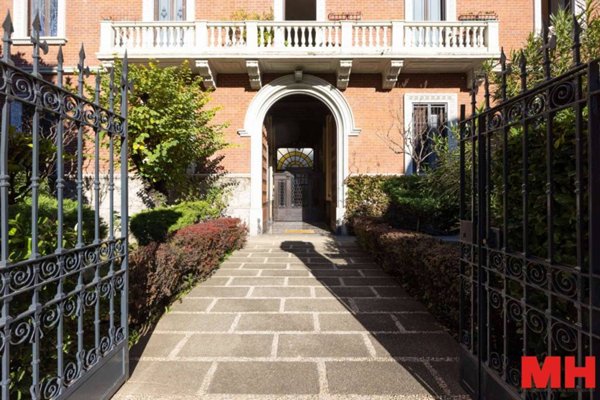 appartamento in vendita a Milano in zona Casoretto