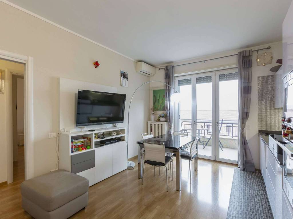 appartamento in vendita a Milano in zona Loreto