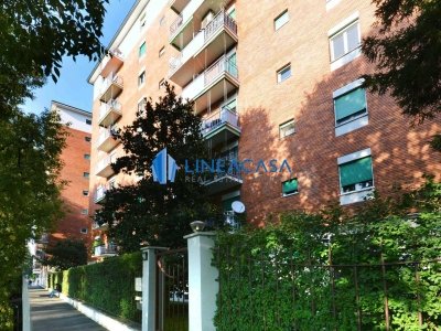 appartamento in vendita a Milano in zona Lorenteggio
