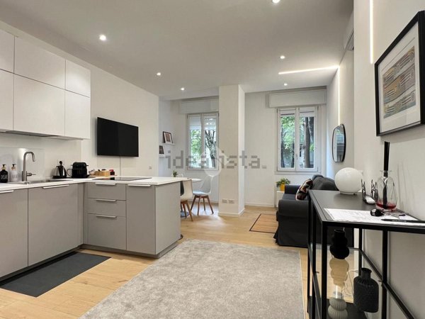 appartamento in vendita a Milano in zona Sempione