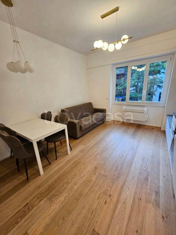 appartamento in vendita a Milano in zona Rembrandt