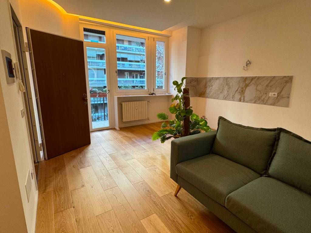 appartamento in vendita a Milano in zona Sempione