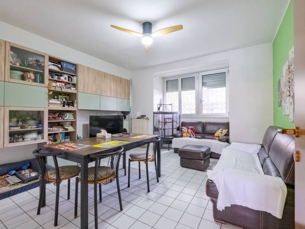 appartamento in vendita a Milano in zona Gallaratese