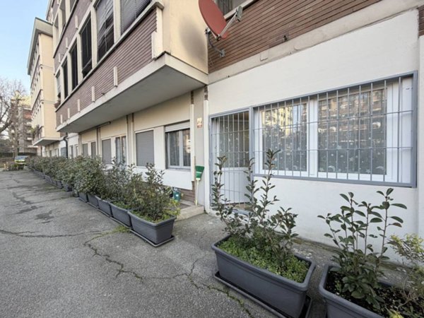 appartamento in vendita a Milano in zona Vigentino