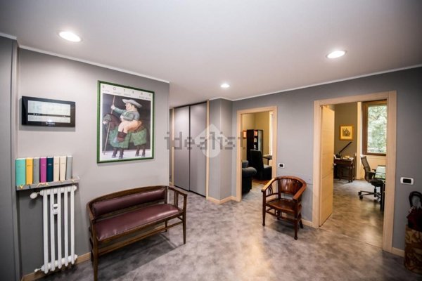 appartamento in vendita a Milano in zona Guastalla