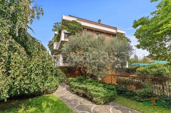 appartamento in vendita a Milano in zona Niguarda