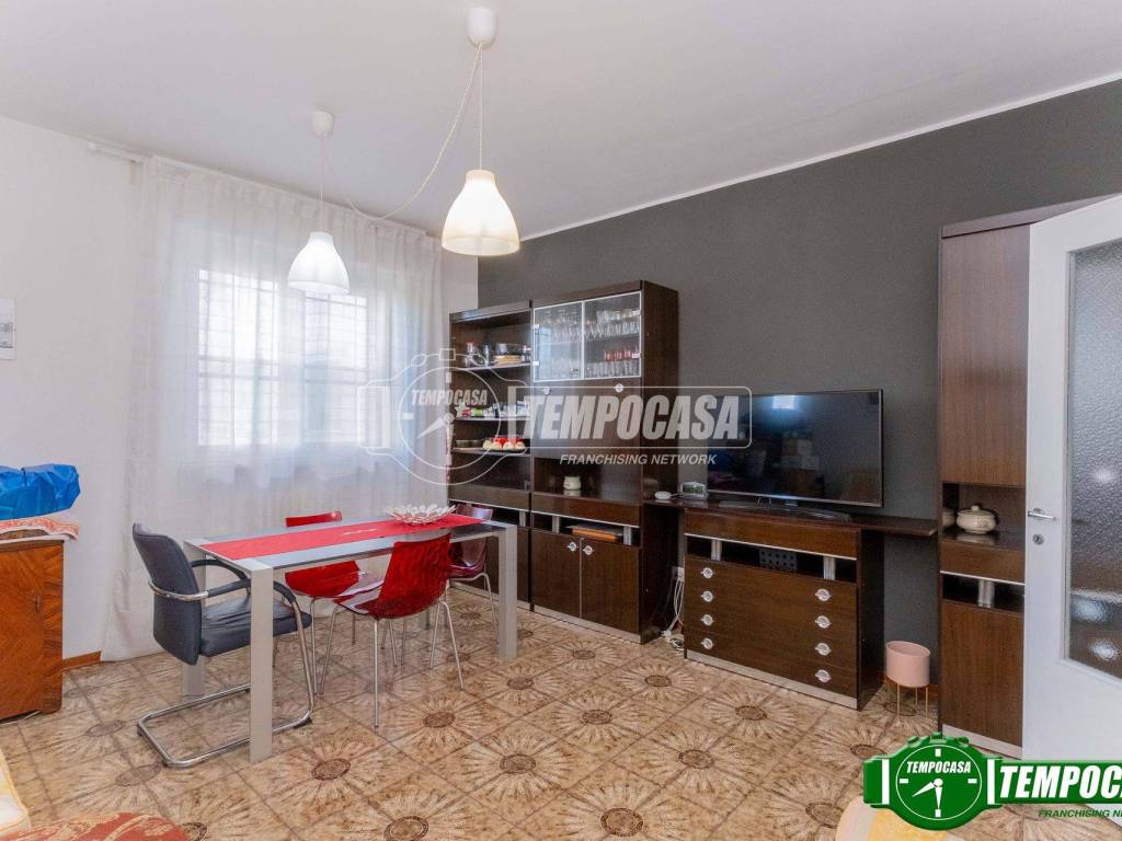 appartamento in vendita a Milano in zona Forze Armate