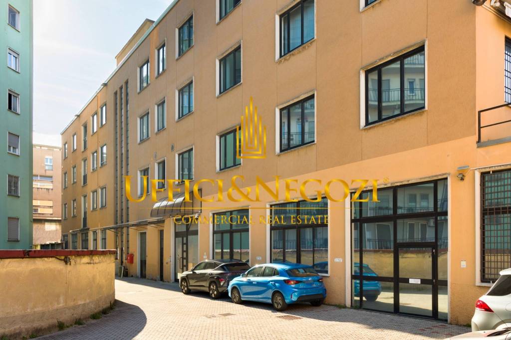 ufficio in vendita a Milano in zona Crescenzago