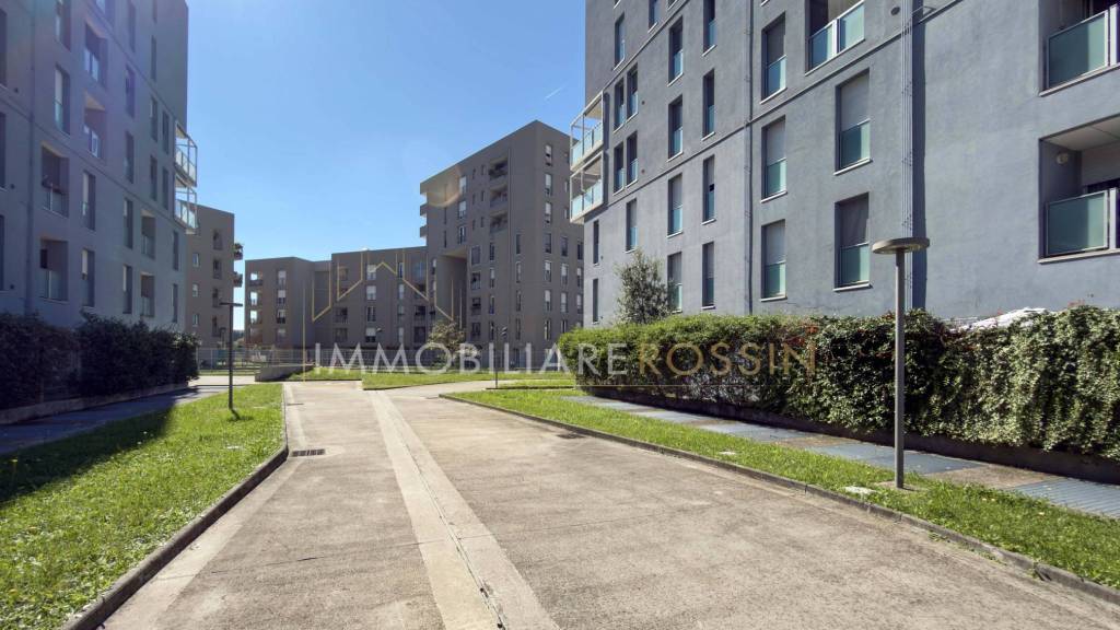 appartamento in vendita a Milano in zona Famagosta