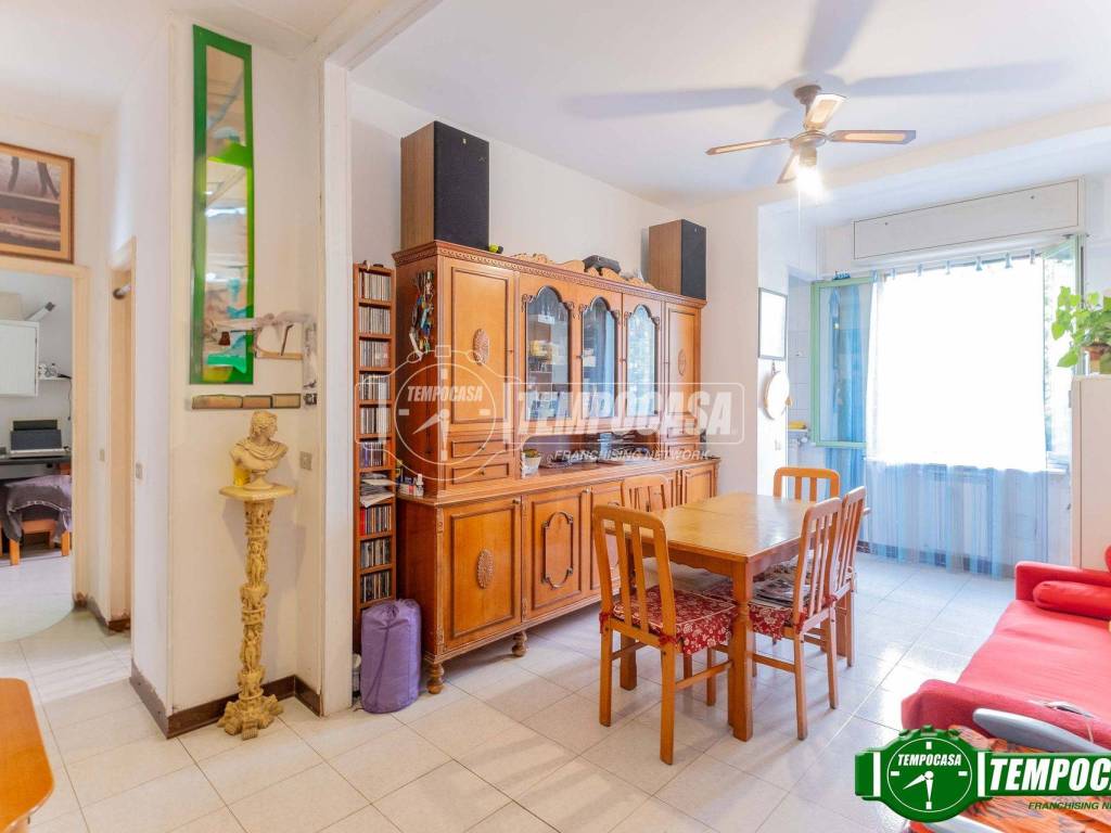 appartamento in vendita a Milano in zona Baggio