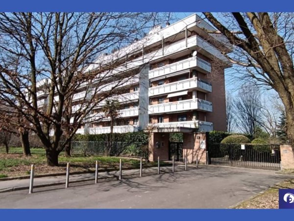 locale di sgombero in vendita a Milano in zona Trenno