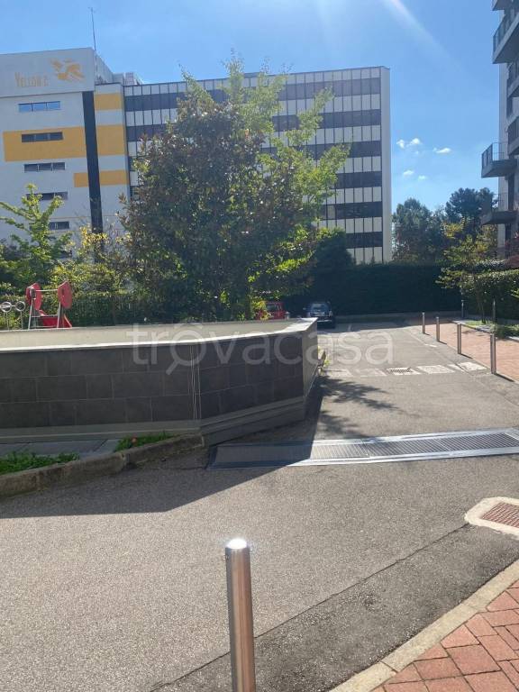appartamento in vendita a Milano in zona Quarto Cagnino