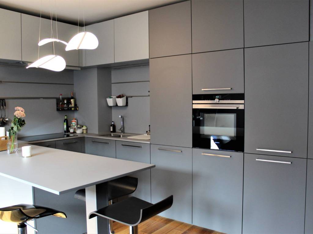 appartamento in vendita a Milano in zona Solari