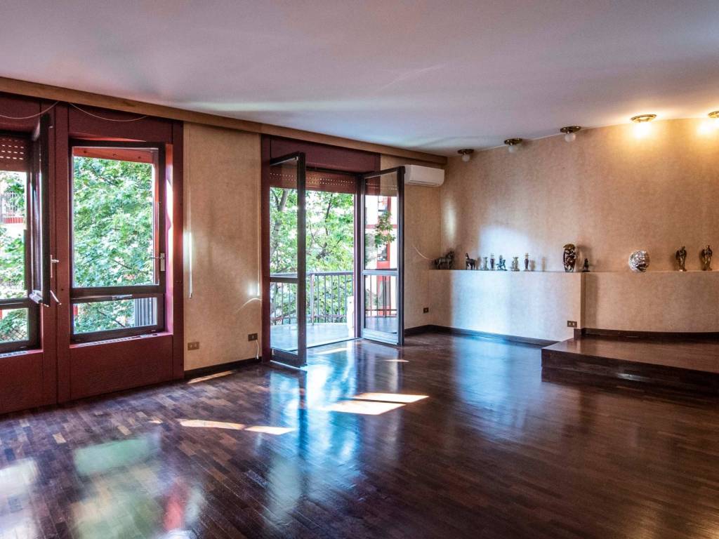 appartamento in vendita a Milano in zona Il Portello