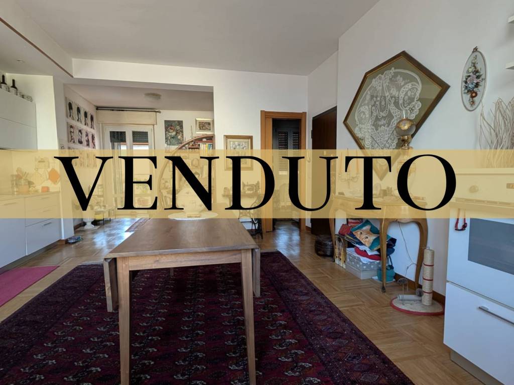 appartamento in vendita a Milano in zona Crescenzago