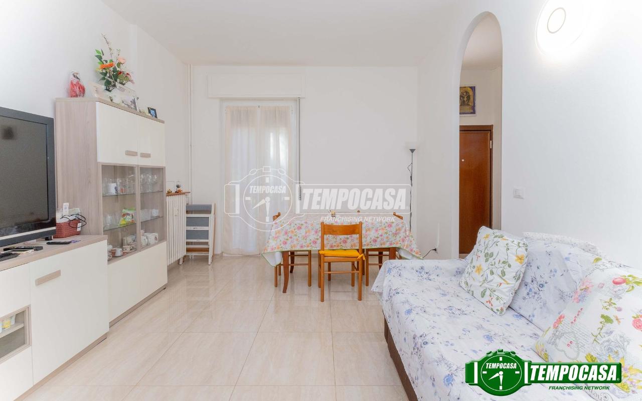 appartamento in vendita a Milano in zona Forze Armate