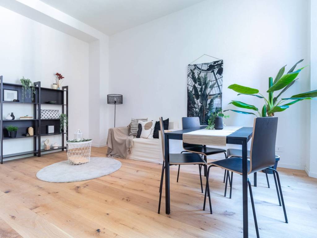 appartamento in vendita a Milano in zona Corvetto