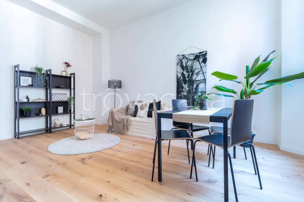 appartamento in vendita a Milano in zona Corvetto