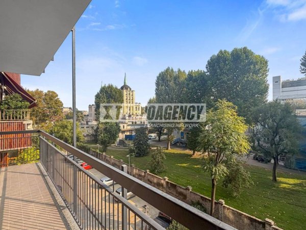 appartamento in vendita a Milano in zona Città Studi