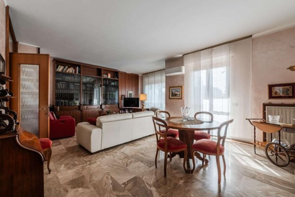 appartamento in vendita a Milano in zona Vigentino