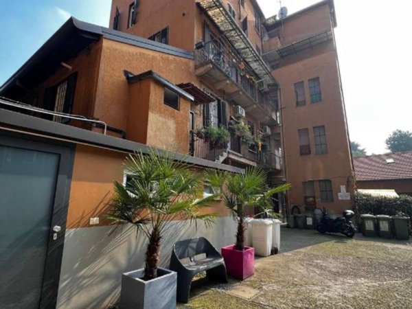 appartamento in vendita a Milano in zona Ronchetto sul Naviglio