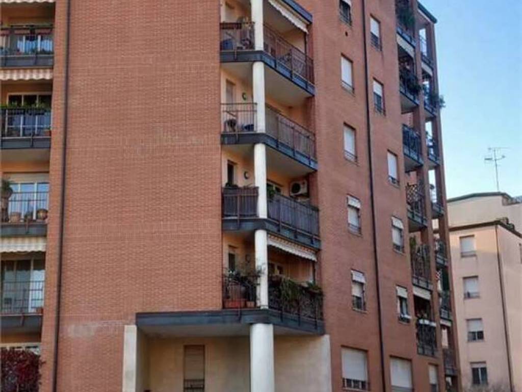 appartamento in vendita a Milano in zona Corvetto