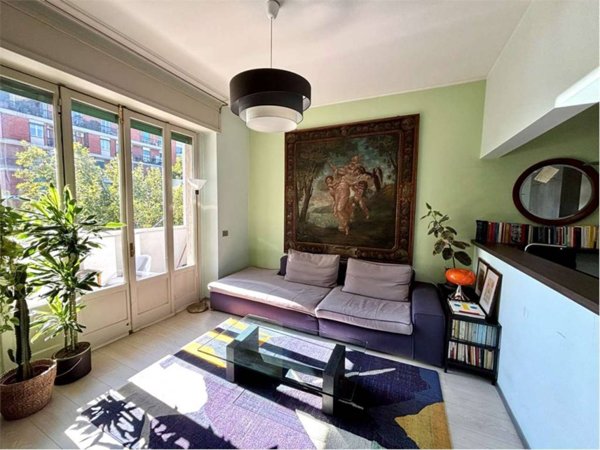 appartamento in vendita a Milano in zona Porta Genova