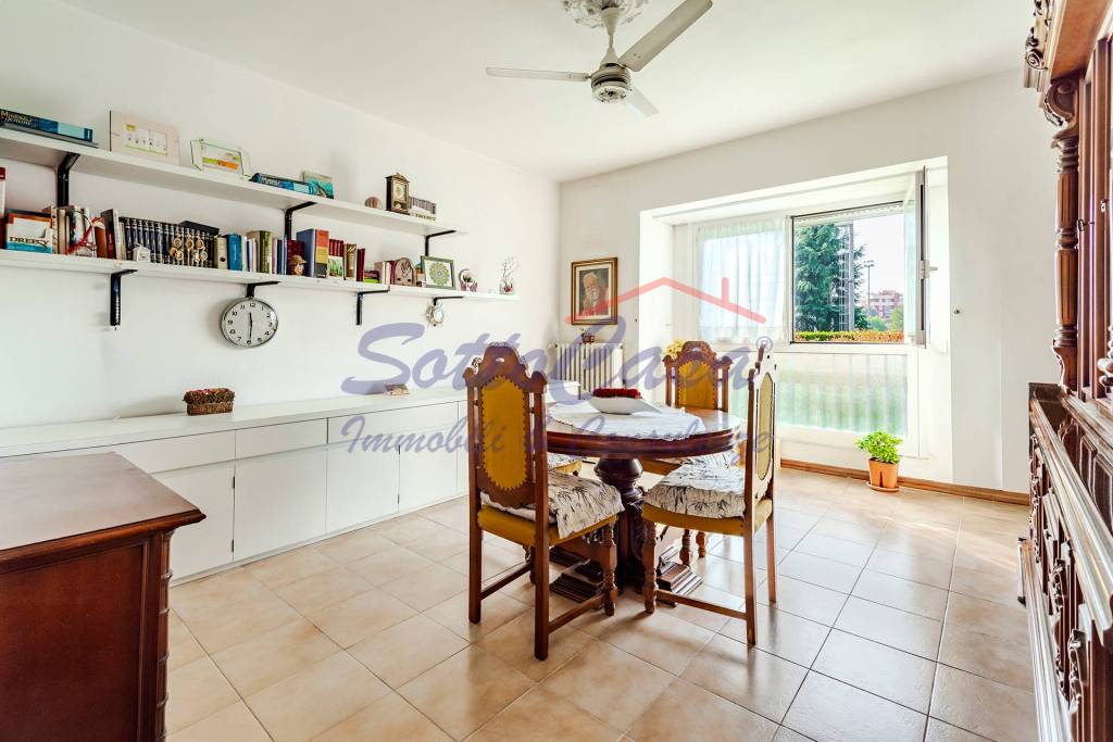 appartamento in vendita a Milano in zona Gallaratese